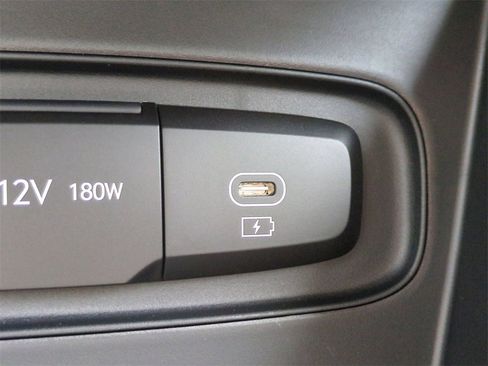 New 2026 Hyundai Venue SE image 21