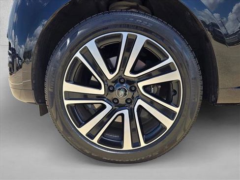 Used 2023 Land Rover Range Rover Long Wheelbase SE AWD/4WD image 21