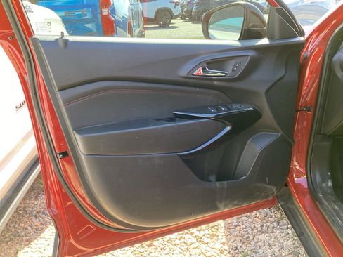 Used 2026 Chevrolet Trax RS w/ Sunroof Package image 11