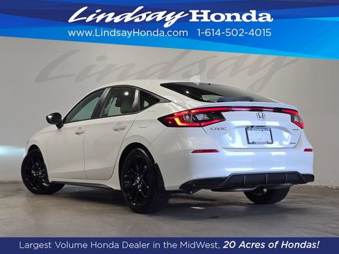 Used 2025 Honda Civic Sport image 2