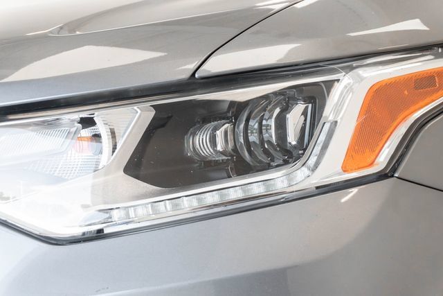 Used 2020 Chevrolet Traverse Premier AWD/4WD image 31