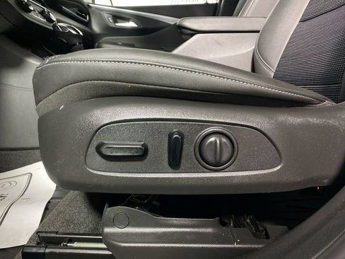 Certified 2024 Buick Envista Sport Touring w/ Convenience I Package FWD image 12