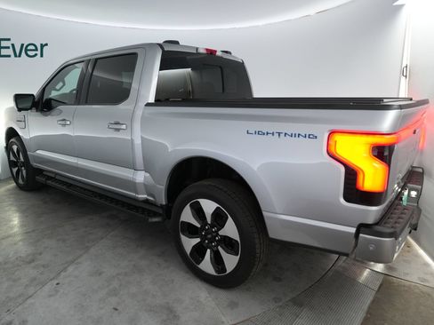 Used 2023 Ford F150 Lightning Platinum AWD/4WD image 3