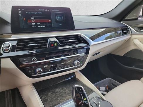 Used 2018 BMW 530i RWD image 21