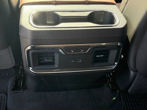 New 2026 GMC Sierra 2500 Denali Ultimate w/ LPO, Black Badging Package AWD/4WD image 15