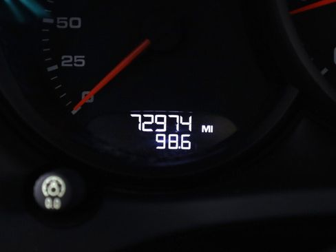 Used 2017 Porsche Macan Base image 14