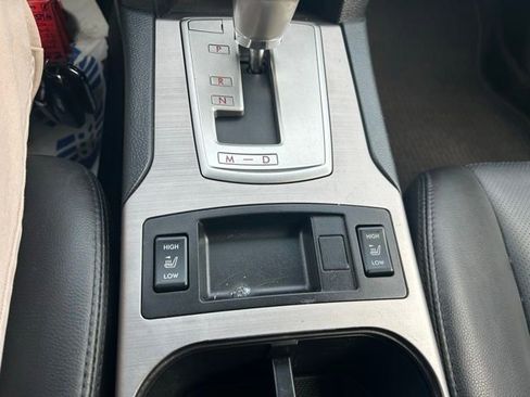 Used 2012 Subaru Outback 2.5i Limited w/ Moonroof Pkg image 24