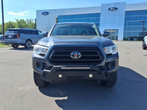 Used 2021 Toyota Tacoma SR w/ SR Convenience Package RWD image 8