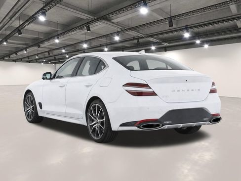 Used 2025 Genesis G70 2.5T RWD image 3