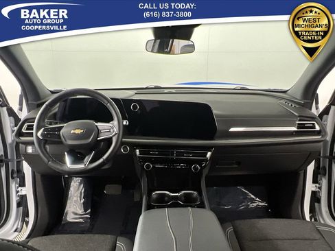 Certified 2025 Chevrolet Traverse LT w/ Sun and Wheel Package image 21