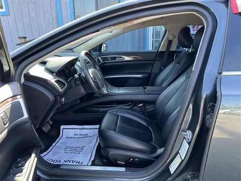 Used 2016 Lincoln MKZ FWD image 10