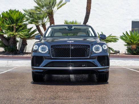 Used 2024 Bentley Bentayga AWD/4WD image 31