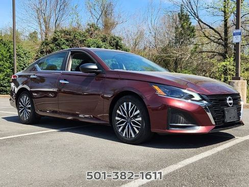 Certified 2025 Nissan Altima 2.5 SV FWD image 7