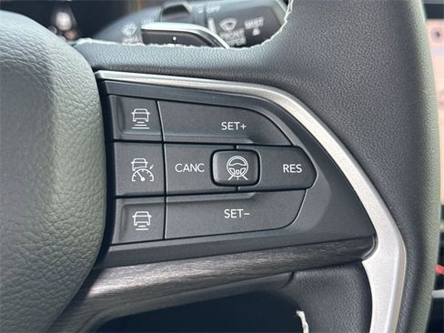 New 2026 Jeep Grand Cherokee Limited image 28