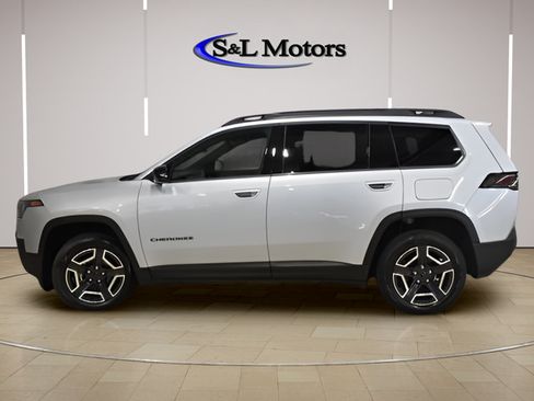 New 2026 Jeep Cherokee Limited AWD/4WD image 3