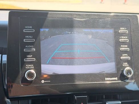 Used 2022 Toyota Camry SE image 3