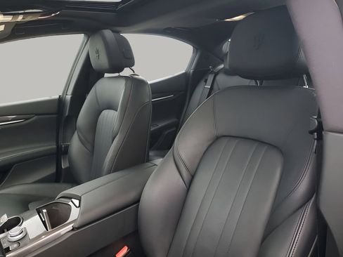 Used 2020 Maserati Ghibli image 30