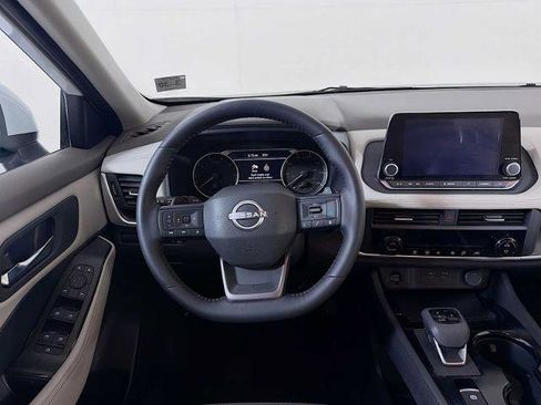 Certified 2025 Nissan Rogue SV AWD/4WD image 18