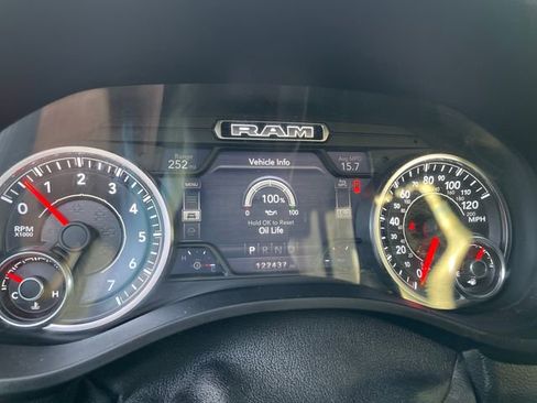 Used 2019 RAM 1500 Laramie w/ Bed Utility Group image 17