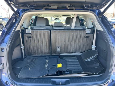 Used 2022 Toyota Highlander LE image 23
