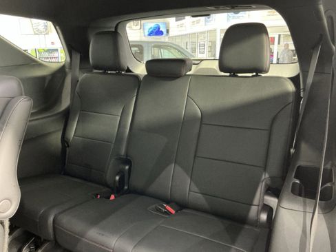 Used 2024 Chevrolet Traverse RS w/ LPO, Floor Liner Package image 33