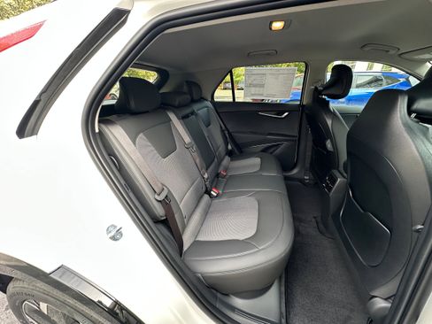 New 2025 Kia Niro Wind w/ Wind Preserve Package FWD image 18