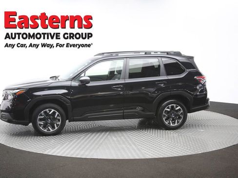 Used 2025 Subaru Forester Premium AWD/4WD image 61