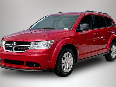 Used 2017 Dodge Journey SE w/ Flexible Seating Group FWD image 2