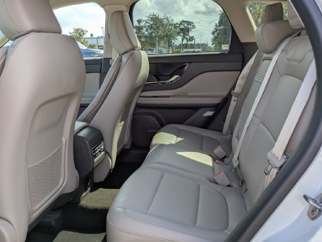 Certified 2024 Lincoln Corsair FWD image 14
