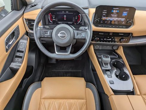 Used 2023 Nissan Rogue Platinum w/ Platinum Premium Package FWD image 14