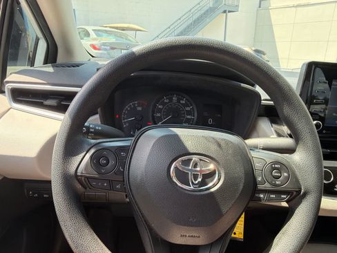 Used 2021 Toyota Corolla L FWD image 24