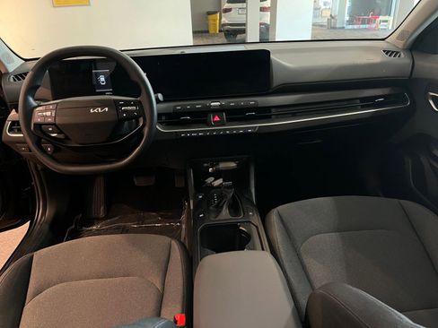 Used 2025 Kia K4 FWD image 33