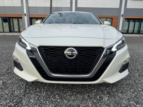 Used 2021 Nissan Altima 2.5 SV FWD image 2