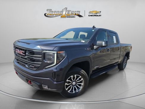 Used 2023 GMC Sierra 1500 AT4 w/ AT4 Premium Package AWD/4WD image 4