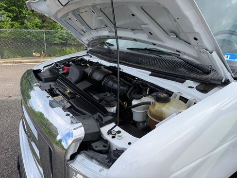 Used 2016 Ford E-350 and Econoline 350 Super Duty w/ Power Windows & Locks Group image 37