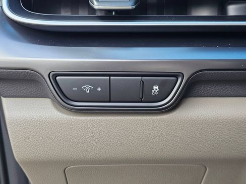 New 2026 Kia Carnival FWD image 36