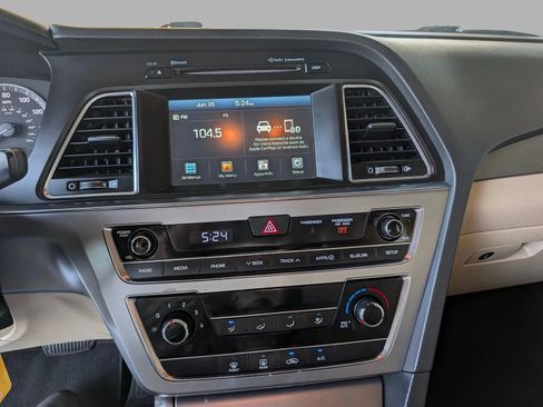 Used 2017 Hyundai Sonata SE FWD image 36