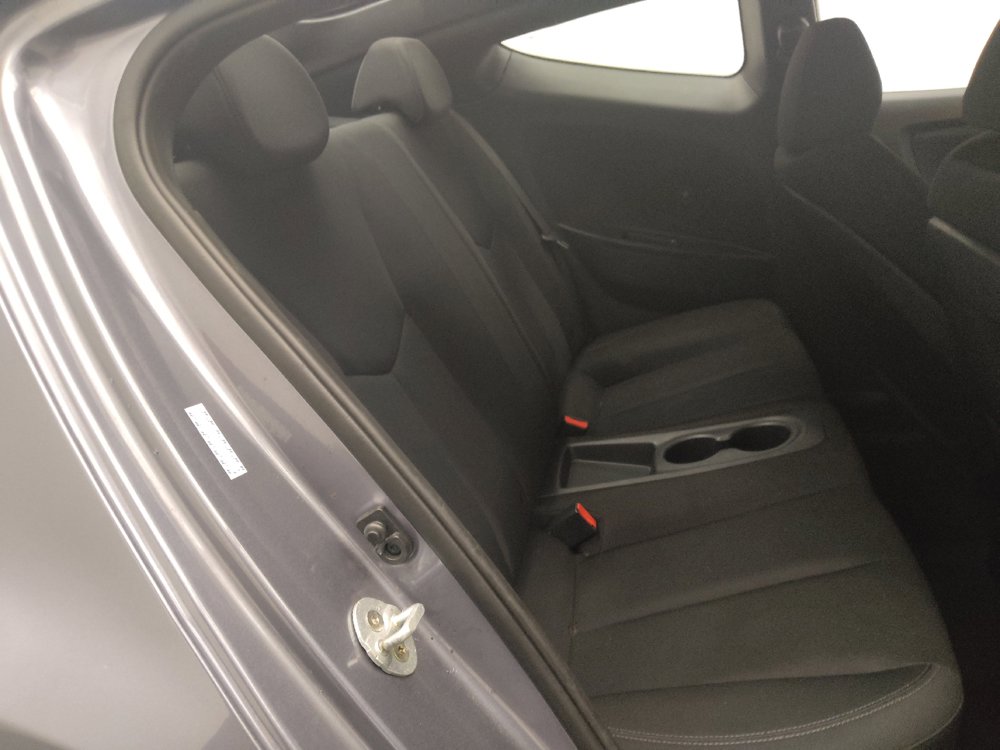 Used 2017 Hyundai Veloster Value Edition FWD image 19