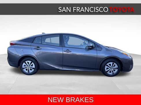 Used 2016 Toyota Prius Four image 6