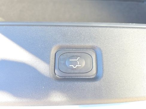 New 2026 Ford Expedition Active RWD image 21