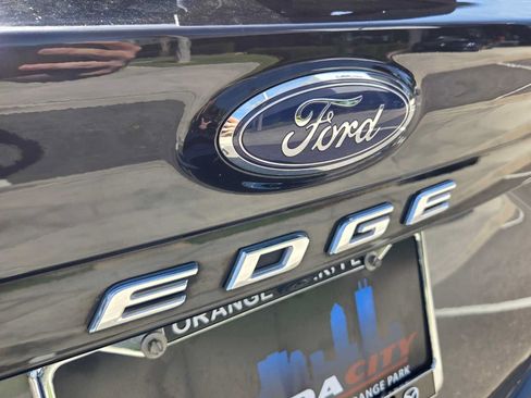 Used 2024 Ford Edge SEL AWD/4WD image 18