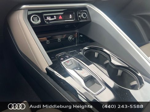Used 2025 Audi Q5 Premium Plus w/ Premium Plus AWD/4WD image 42