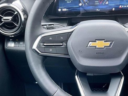 New 2026 Chevrolet Equinox LT w/ Safety and Technology Package FWD image 17