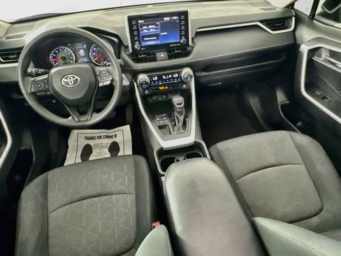 Used 2020 Toyota RAV4 XLE w/ Convenience Package FWD image 26