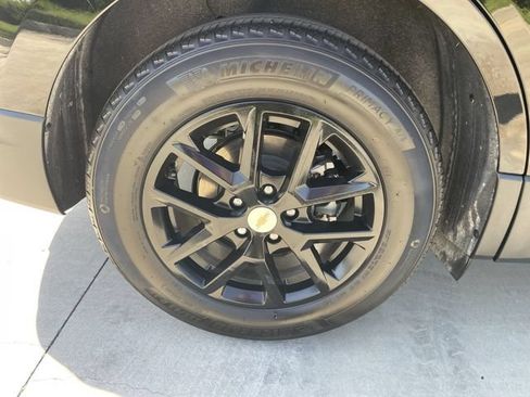Used 2022 Chevrolet Equinox LT FWD image 32