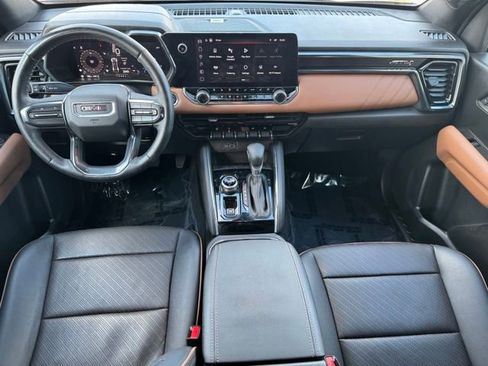 Certified 2024 GMC Canyon AT4 w/ AT4 Premium Package AWD/4WD image 11