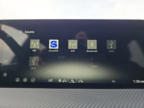 New 2026 Nissan Kicks SR w/ SR Premium Package FWD image 24
