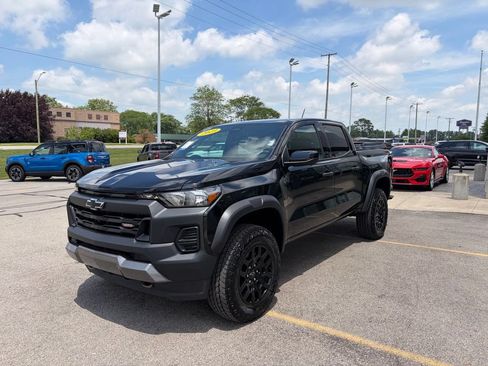 Used 2023 Chevrolet Colorado Trail Boss w/ Technology Package AWD/4WD image 28