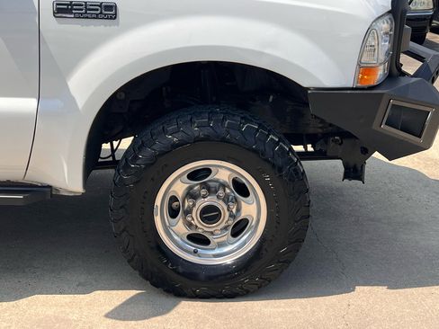 Used 2004 Ford F350 Lariat image 91