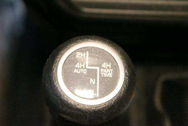 Used 2019 Jeep Wrangler Unlimited Sahara w/ Dual Top Group AWD/4WD image 21